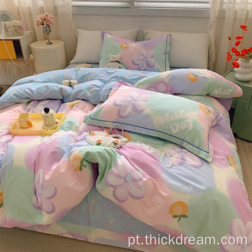 Conjunto colorido de cama de capital de flores
